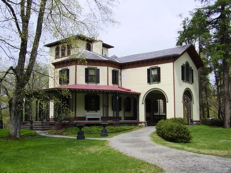 Locust Grove Estate