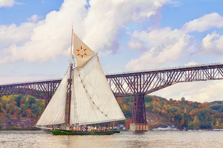 Hudson River Sloop Clearwater 